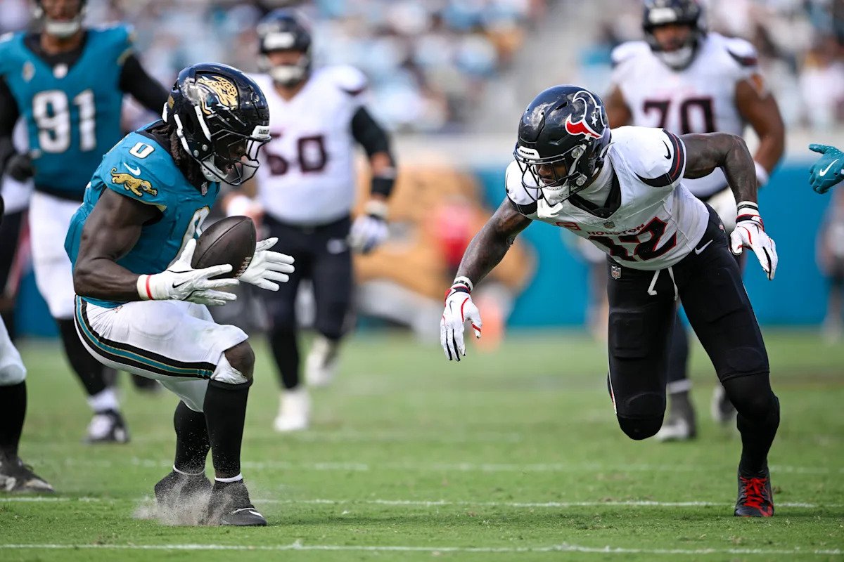 Brian Thomas Jr. comes up big late as the Jaguars send the Texans to 0-3 with a 17-10 victory