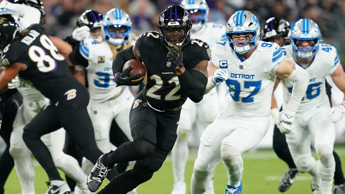 Ravens OC Todd Monken needs to feed Derrick Henry the football