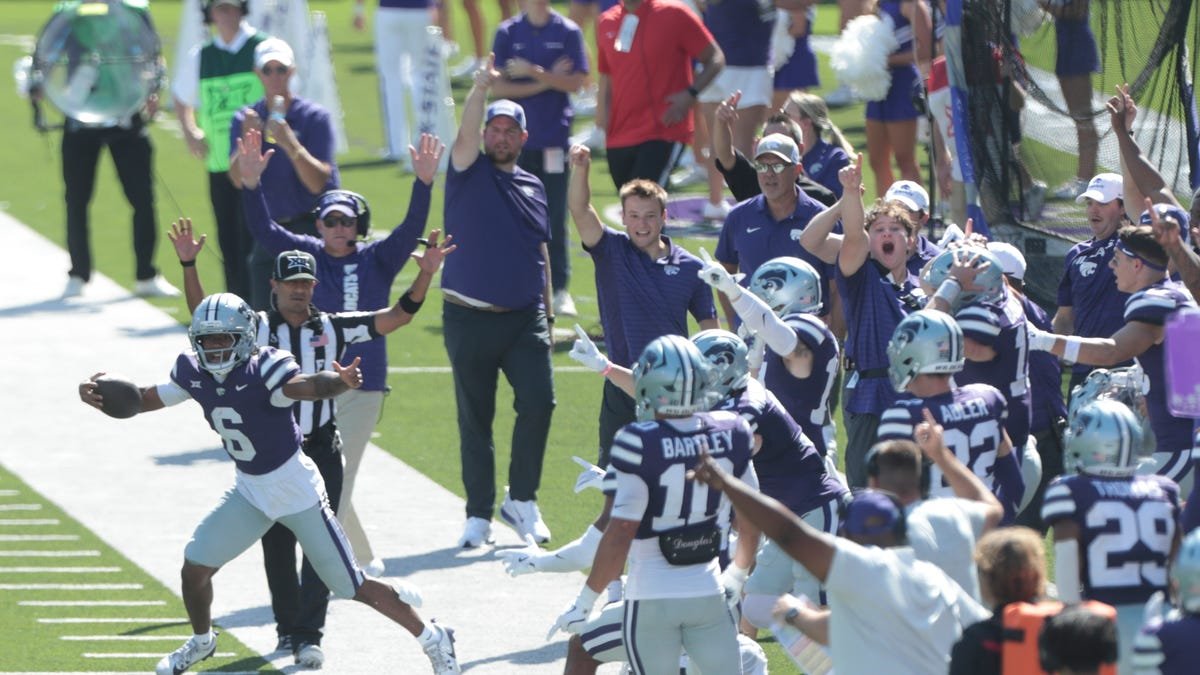 Qua Moss makes crazy interception for Kansas State football