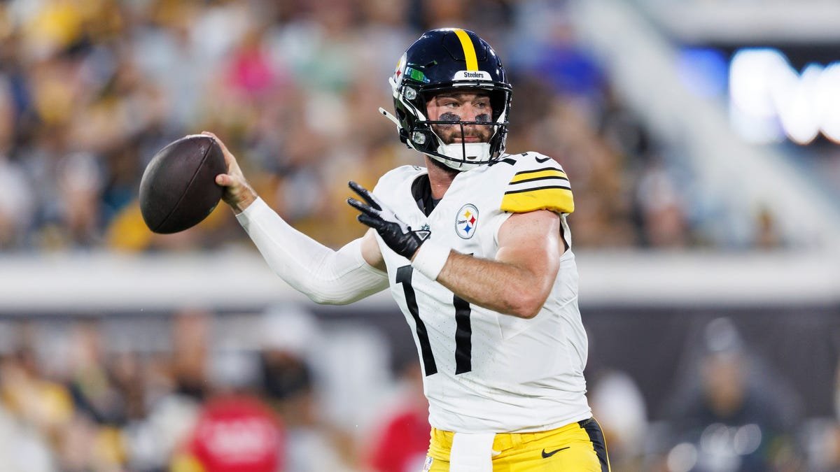 Steelers’ Skylar Thompson jumped, robbed in Ireland ahead of Week 4
