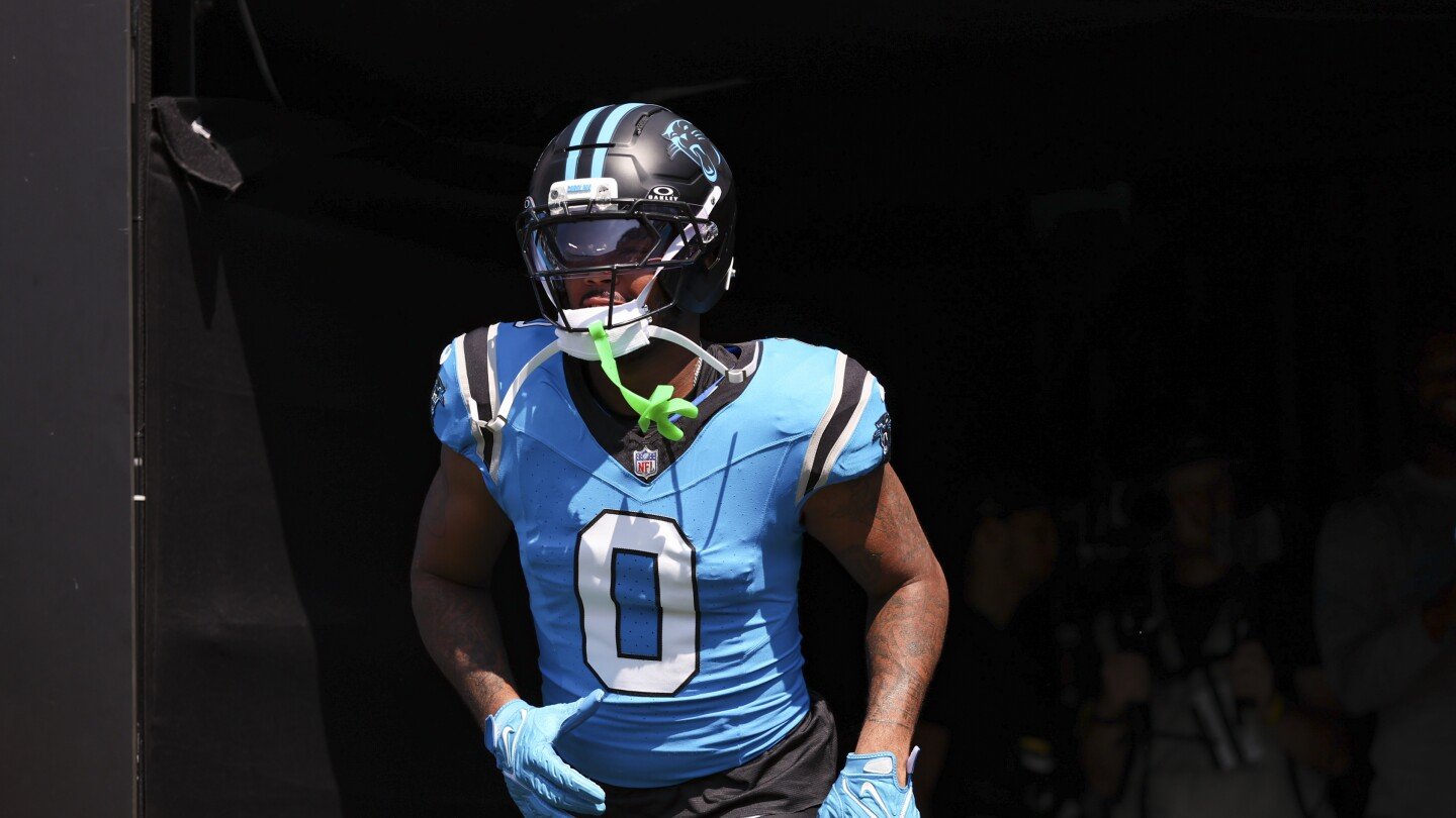 TE Ja’Tavion Sanders up to full practice for Panthers