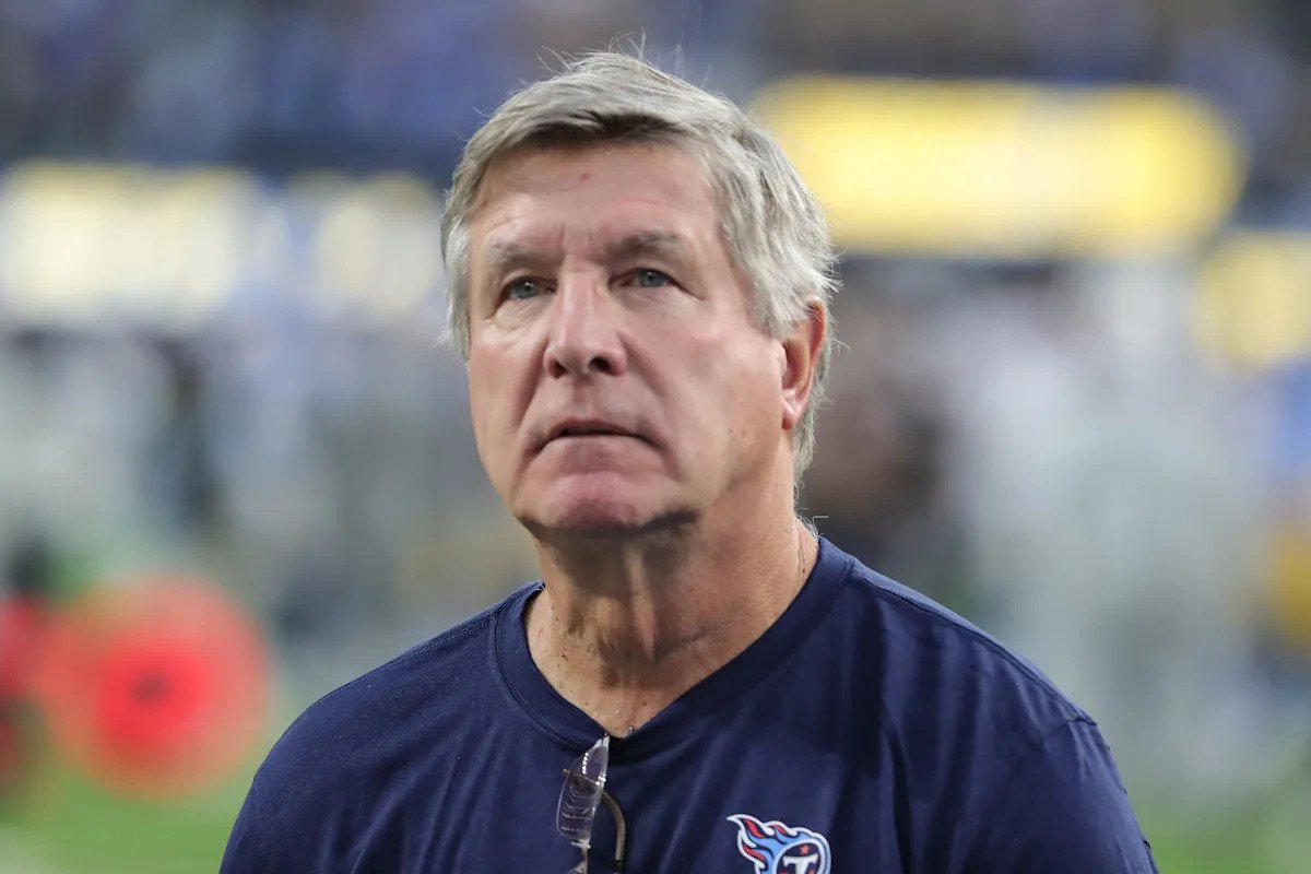 Titans part ways with o-line coach Bill Callahan a day after firing his son Brian