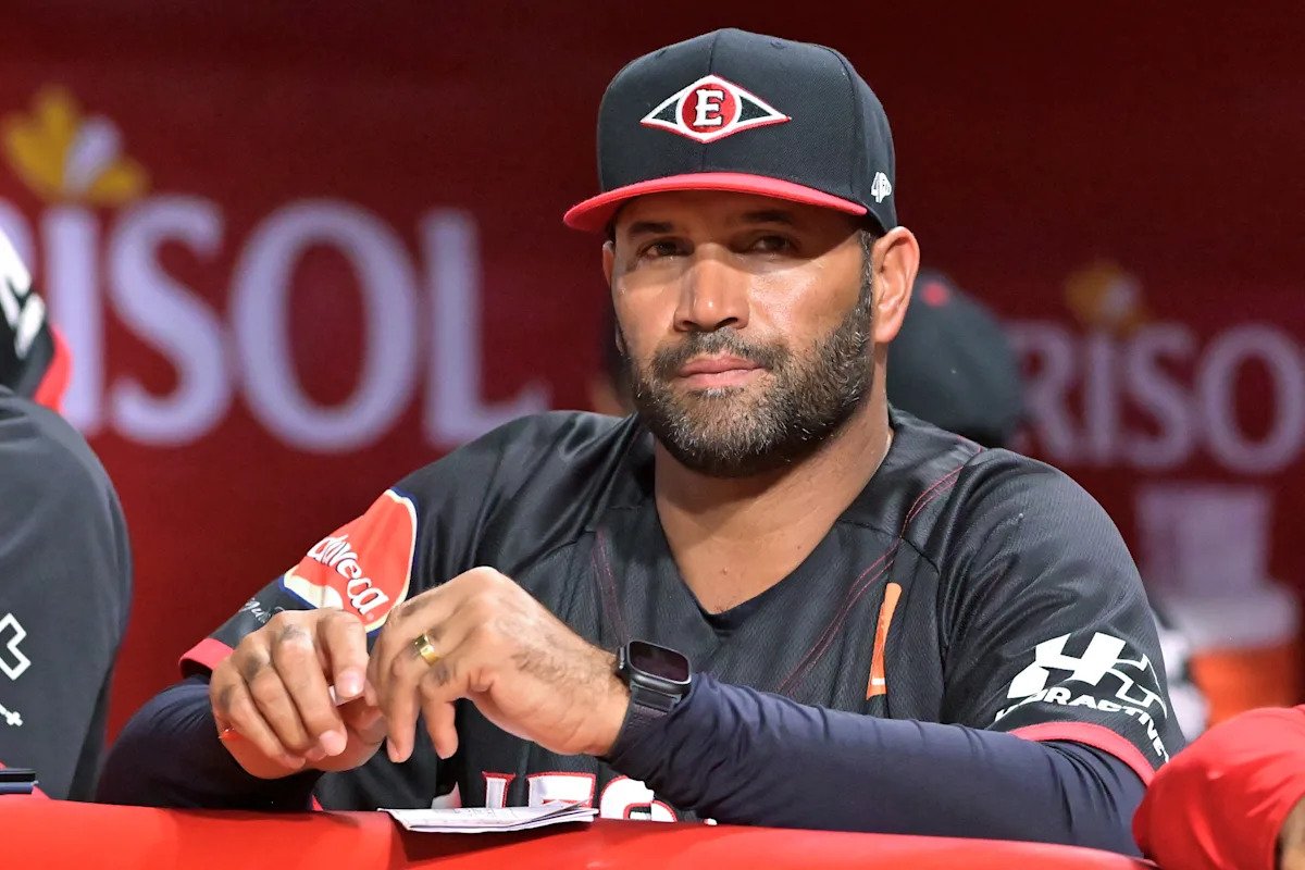 Legendary Cardinals first baseman Albert Pujols expected to interview for Angels managerial opening