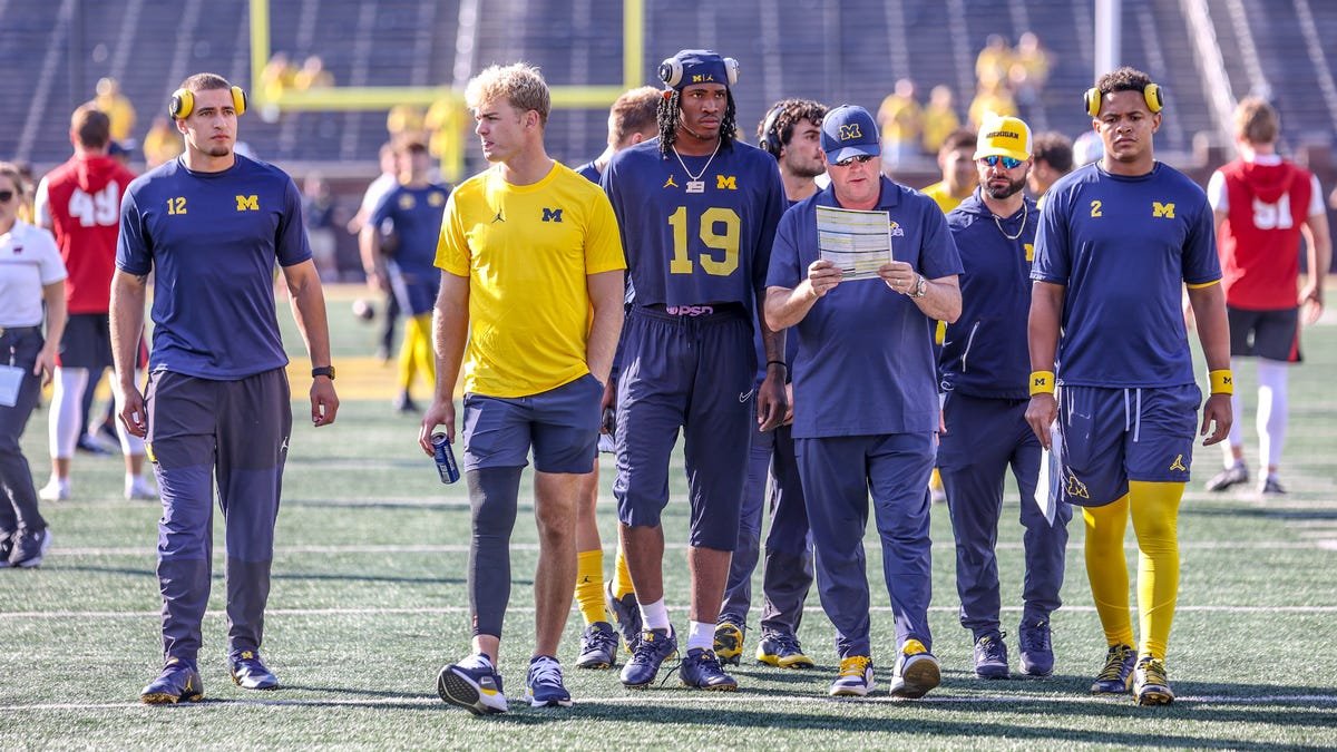 Chip Lindsey praises Bryce Underwood’s growth as Michigan’s QB