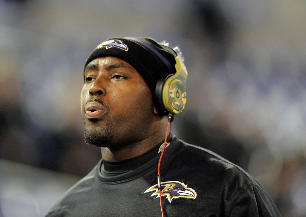 Arthur Jones, former Ravens defensive lineman, dies at 39