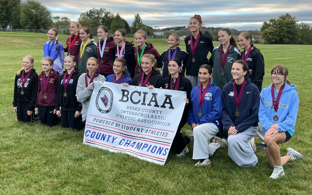 Gov. Mifflin sweeps team titles; Ryan Gourley wins boys race; Julia Leady takes girls title