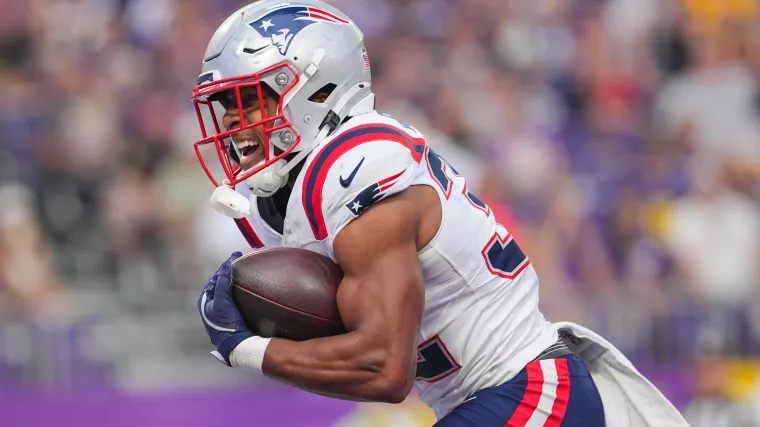 Is TreVeyon Henderson playing tonight? Patriots’ RB depth chart is confusing