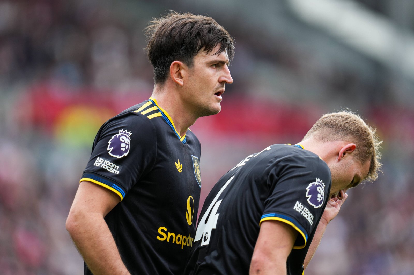 United star told pay cut needed to remain at Old Trafford